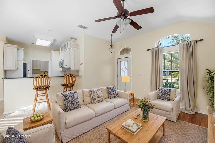 Two Bedroom PLUS a Study! Pristine home and a wonderful floor - photo 7