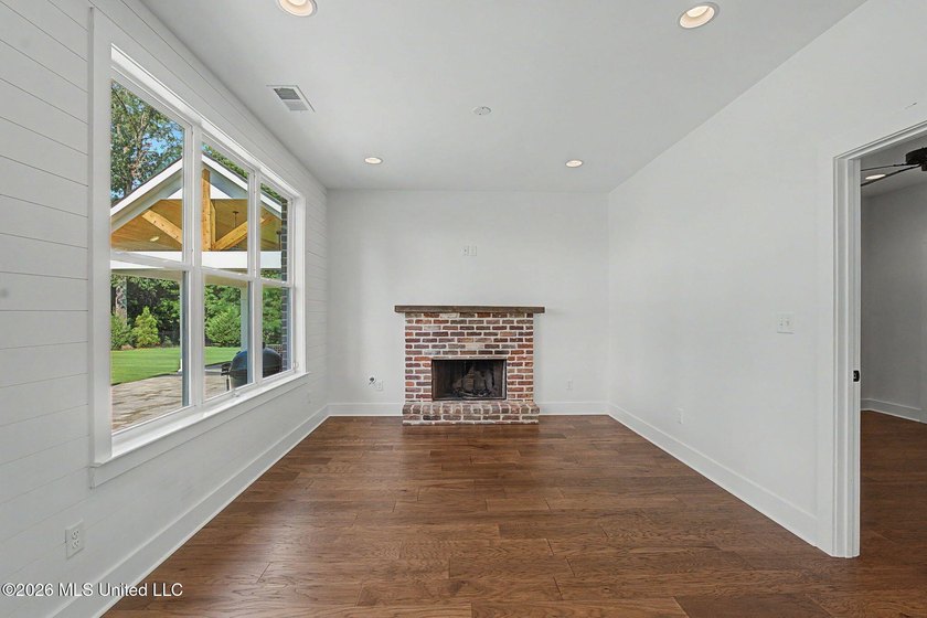 Rare opportunity to own 1 Acre Lot conveniently located near - photo 23