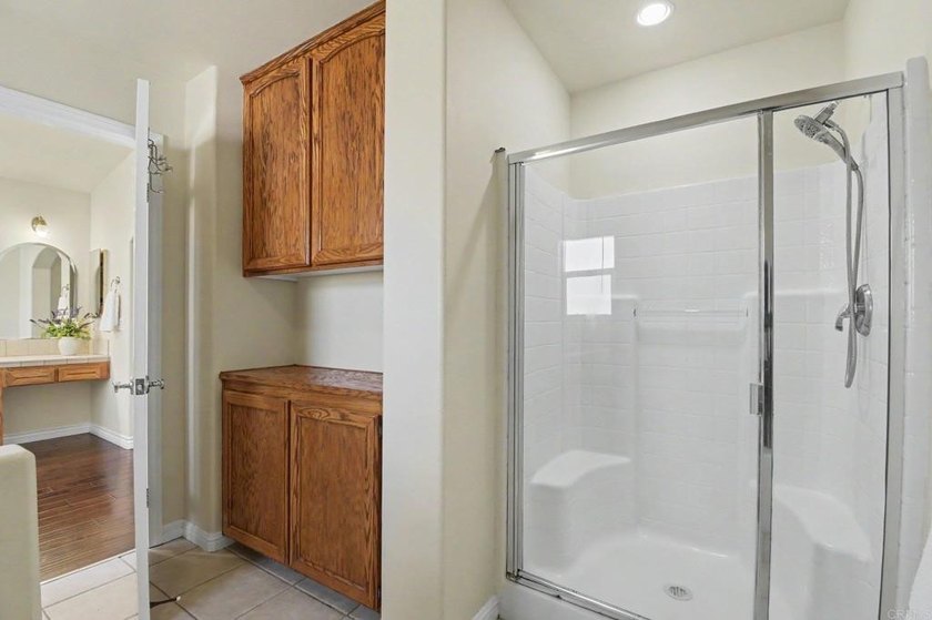 This inviting 3-bedroom, 2.5-bath home is located in the heart - photo 29