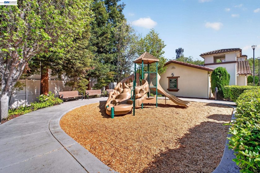 Rare corner unit in the highly sought-after Terra Serena Luna - photo 35