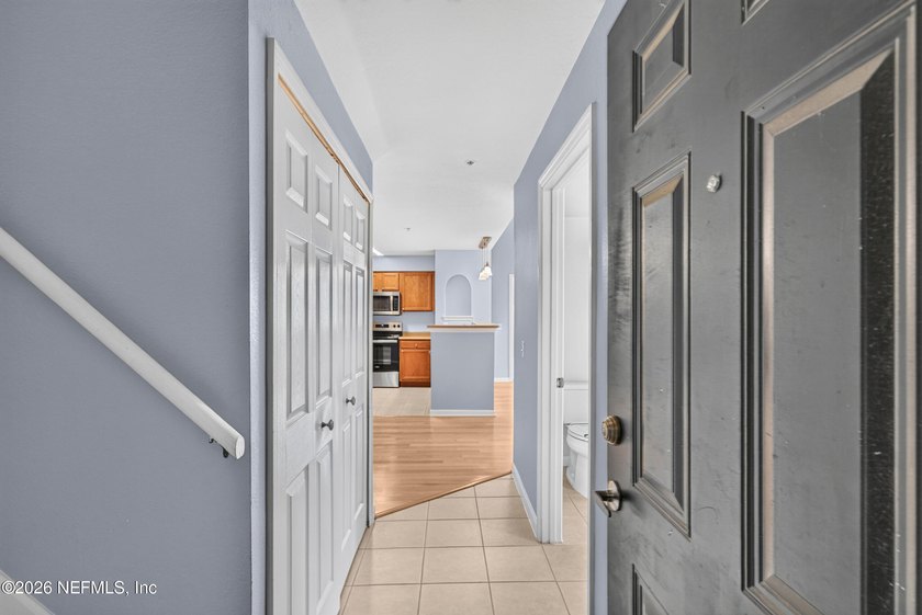 Welcome to Unit 1032 at Montreux at Deerwood Lake! A gated - photo 7