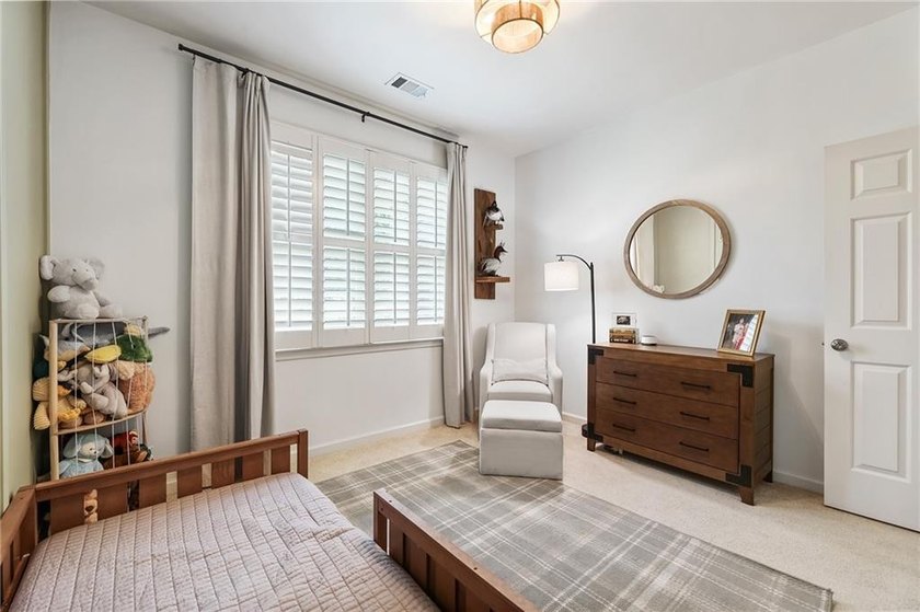 Welcome home to this beautifully maintained ranch with a - photo 23