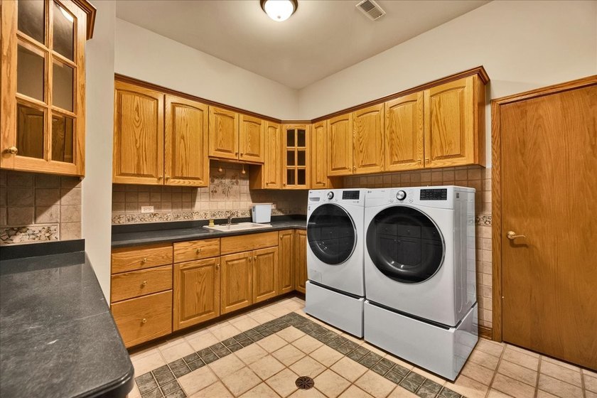 Welcome to the exclusive, gated, private Ambiance community - photo 30