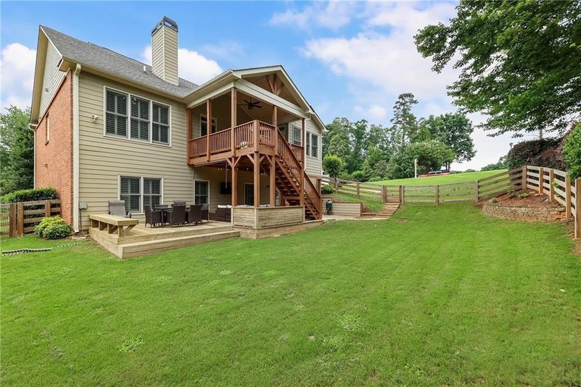Welcome home to this beautifully maintained ranch with a - photo 45