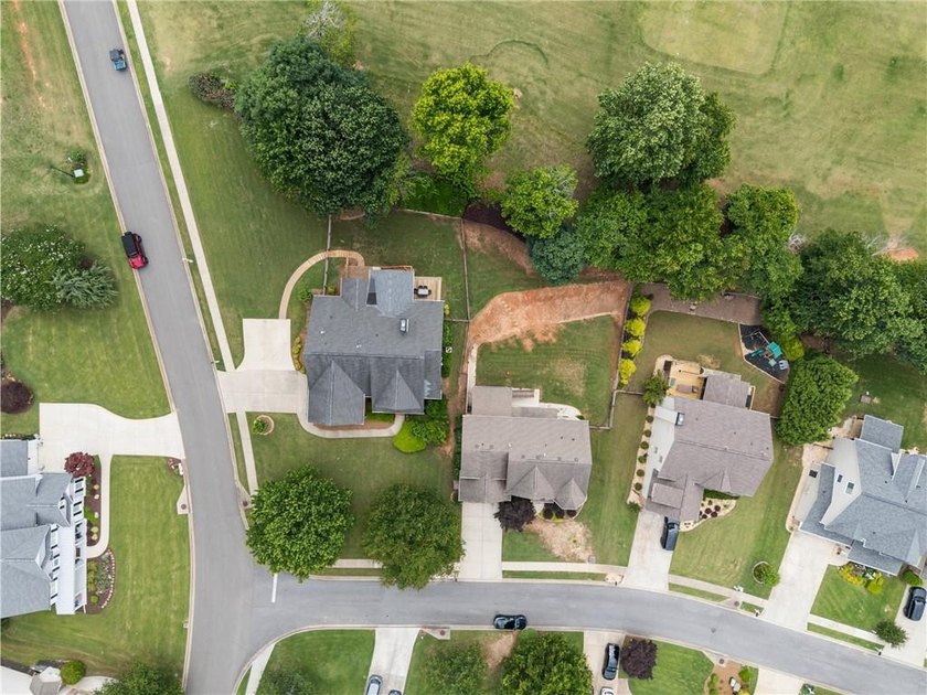 Welcome home to this beautifully maintained ranch with a - photo 50