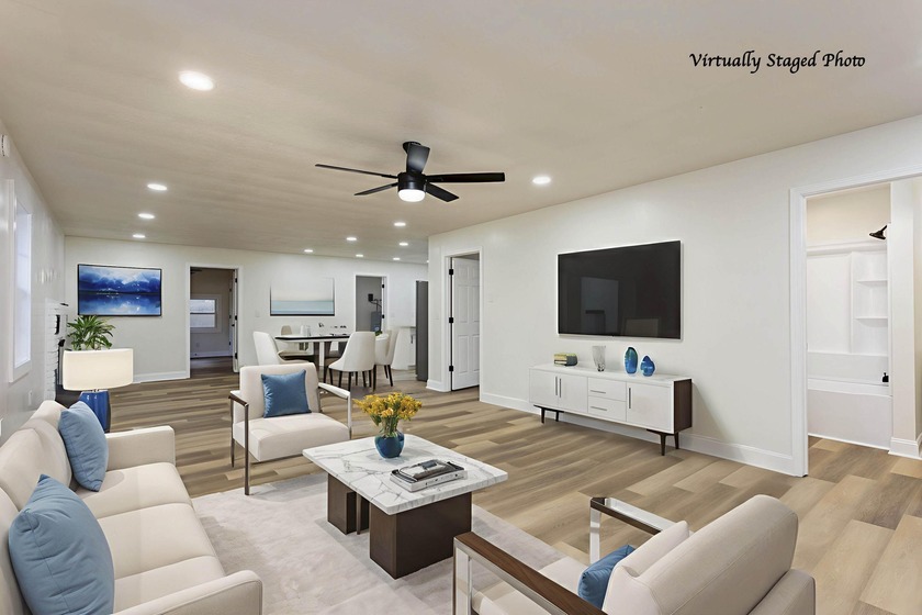 Welcome to this stunning, completely renovated 4-bedroom - photo 6