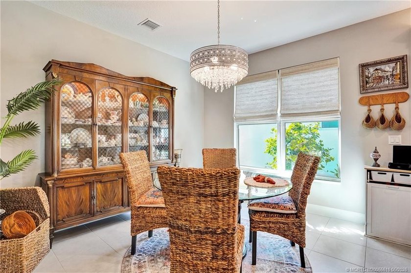 Explore this beautifully kept 2023 Palazzo floor plan. This - photo 8