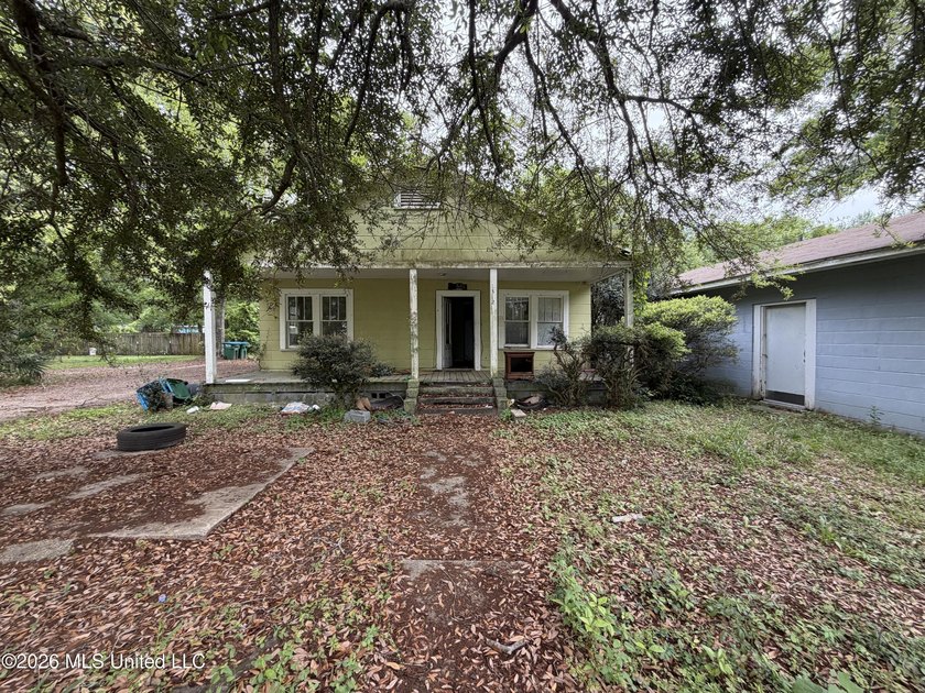 Investor Opportunity - Duplex with Income Potential This duplex - photo 3