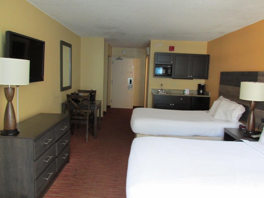 Resort has all the pools, hot tubs, lazy rivers and waterslides - photo 17