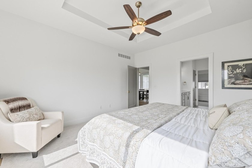 This stunning 5-bedroom, 3-bathroom home offers the perfect - photo 17