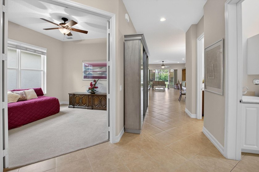 Welcome to this beautifully maintained 3-bedroom, 2.5-bath - photo 19
