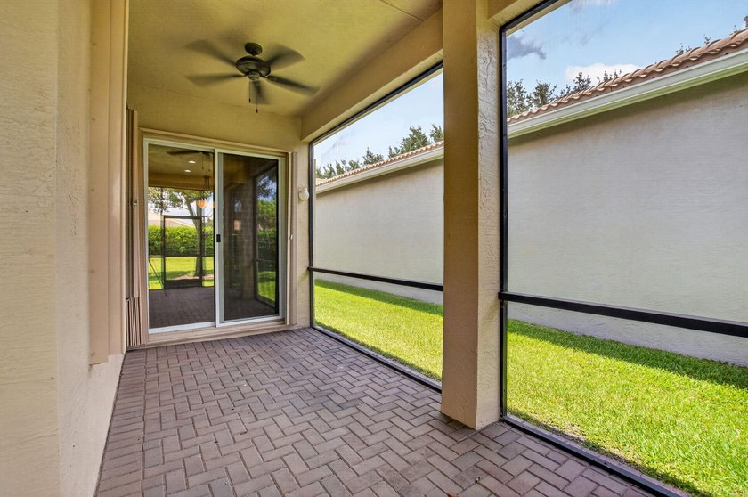 Welcome to this beautifully maintained 3-bedroom, 2.5-bath - photo 26