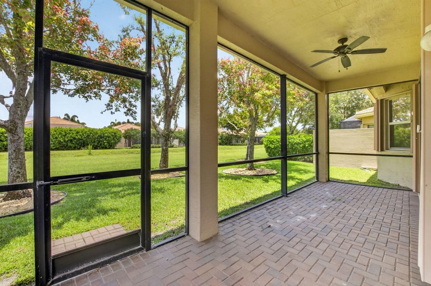 Welcome to this beautifully maintained 3-bedroom, 2.5-bath - photo 27