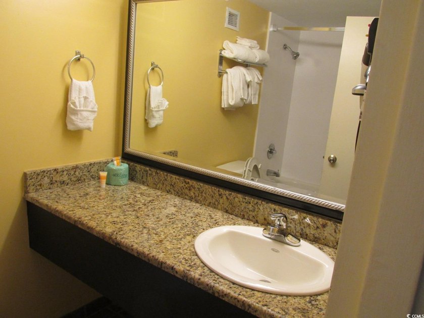 Resort has all the pools, hot tubs, lazy rivers and waterslides - photo 32