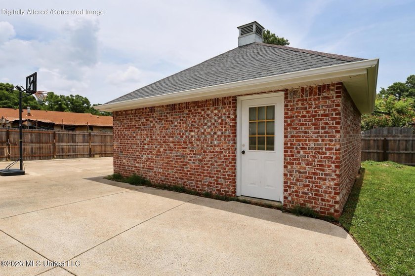 Spacious 4-bedroom, 2-bath home conveniently located between Hwy - photo 5