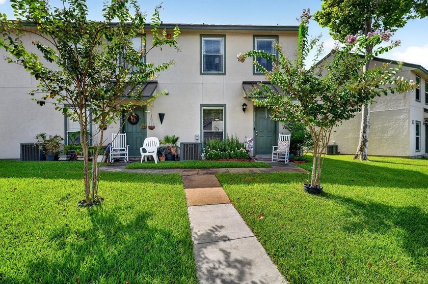 Wonderful Rockport Country Club condo with a pool just outside - photo 2