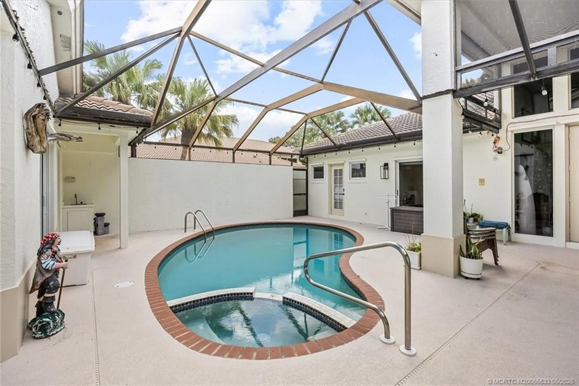 Resort-style living in Harbour Ridge Yacht &amp; Country Club with - photo 8