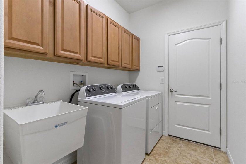 Immaculate 4-Bedroom, 3-Bathroom Plus Office Home in the Coveted - photo 47