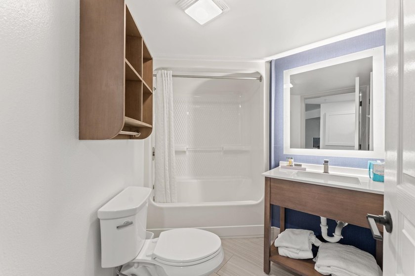 Unit 1124 at Ocean Reef is a true 1-bedroom condo with a - photo 14