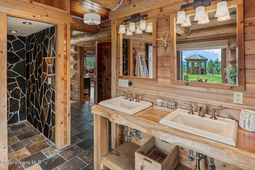 Welcome to Painted Rose Ranch, a remarkable mountain estate - photo 24