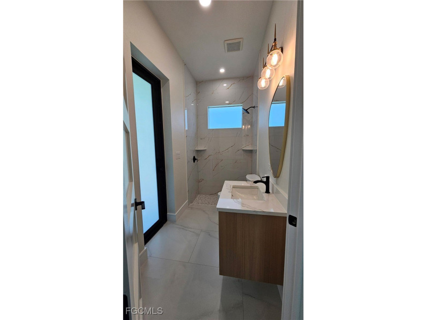 $$$ MOTIVATED SELLER !!! SEMI-CUSTOM BUILD WITH PLENTY OF - photo 31