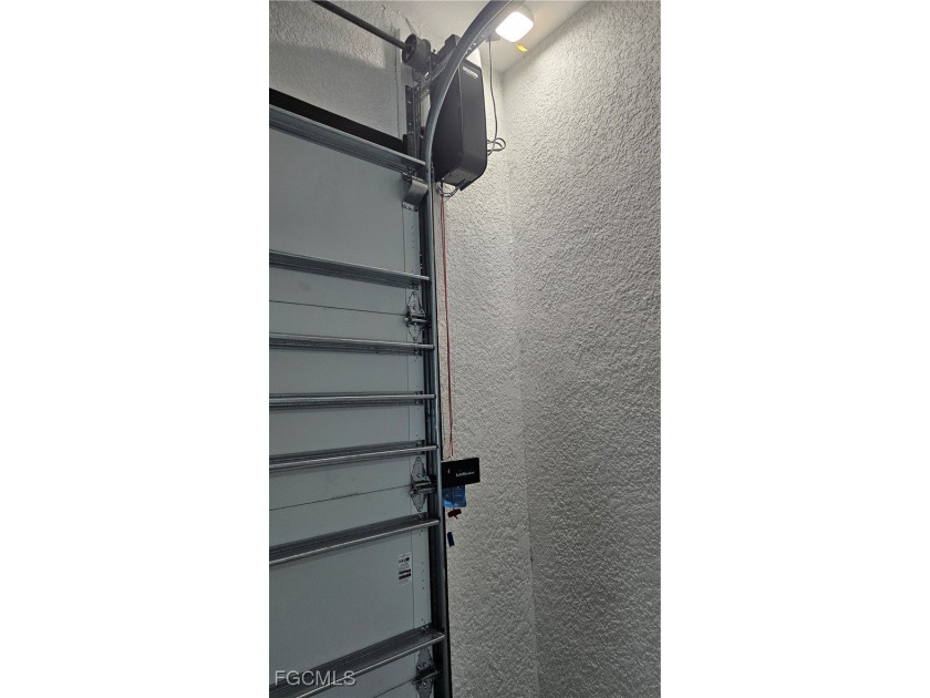$$$ MOTIVATED SELLER !!! SEMI-CUSTOM BUILD WITH PLENTY OF - photo 38