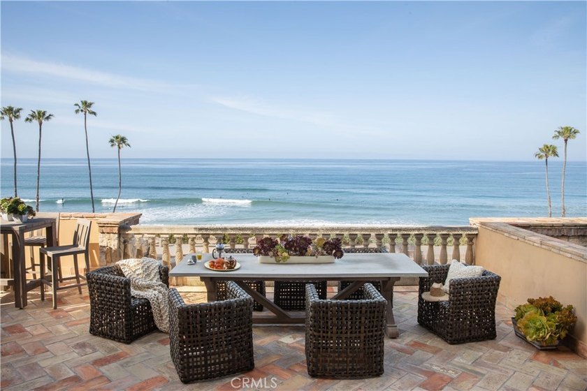 Standing gracefully above the Pacific at San Clemente's iconic - photo 2