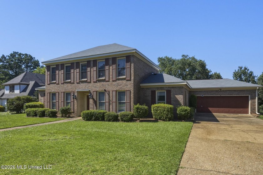 Welcome to 1025 Northpointe Drive in Jackson! This spacious - photo 3