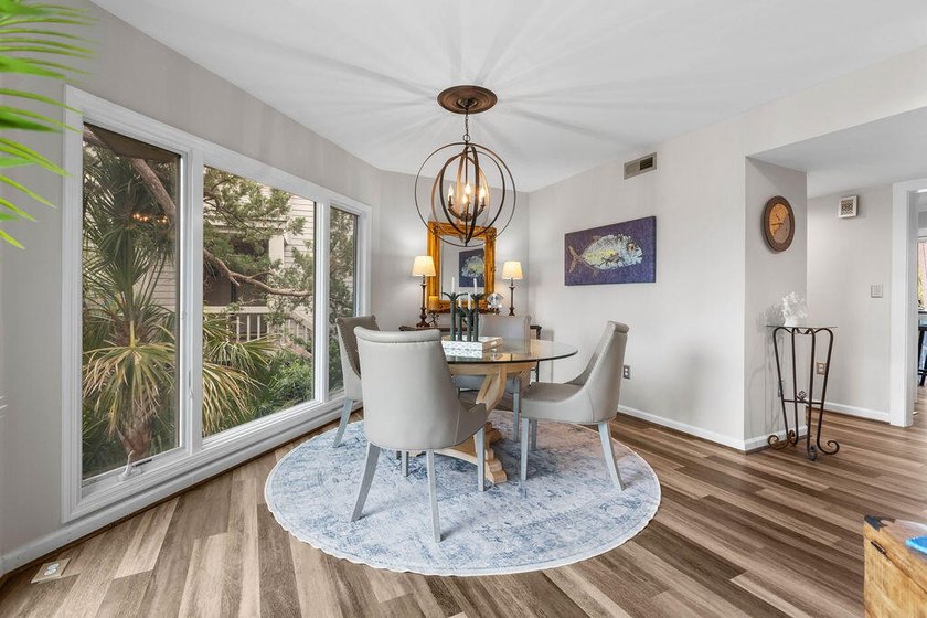 Beautifully updated two-bedroom townhouse with long tidal marsh - photo 16