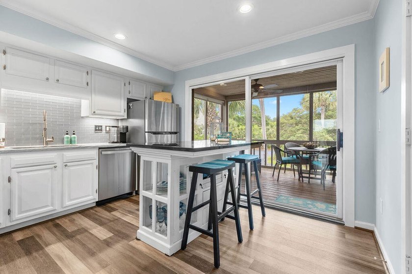 Beautifully updated two-bedroom townhouse with long tidal marsh - photo 17