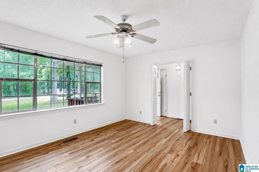 Big Price Improvement. Now is the time to start Lake Living!! - photo 6