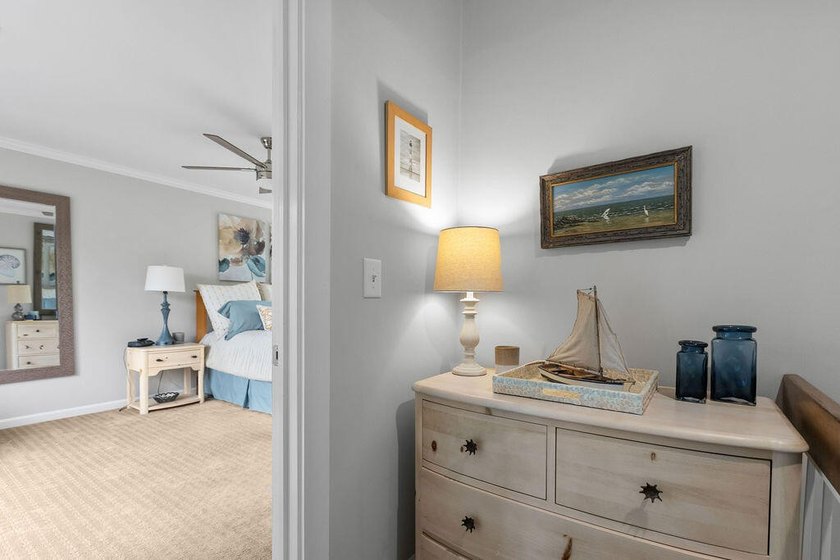 Beautifully updated two-bedroom townhouse with long tidal marsh - photo 26