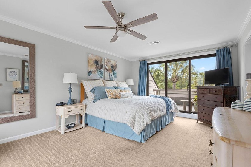 Beautifully updated two-bedroom townhouse with long tidal marsh - photo 27