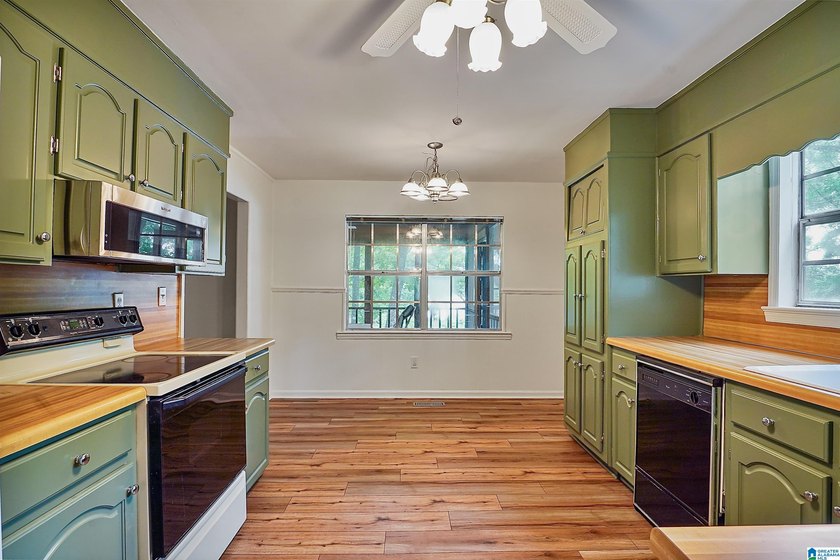 Big Price Improvement. Now is the time to start Lake Living!! - photo 10