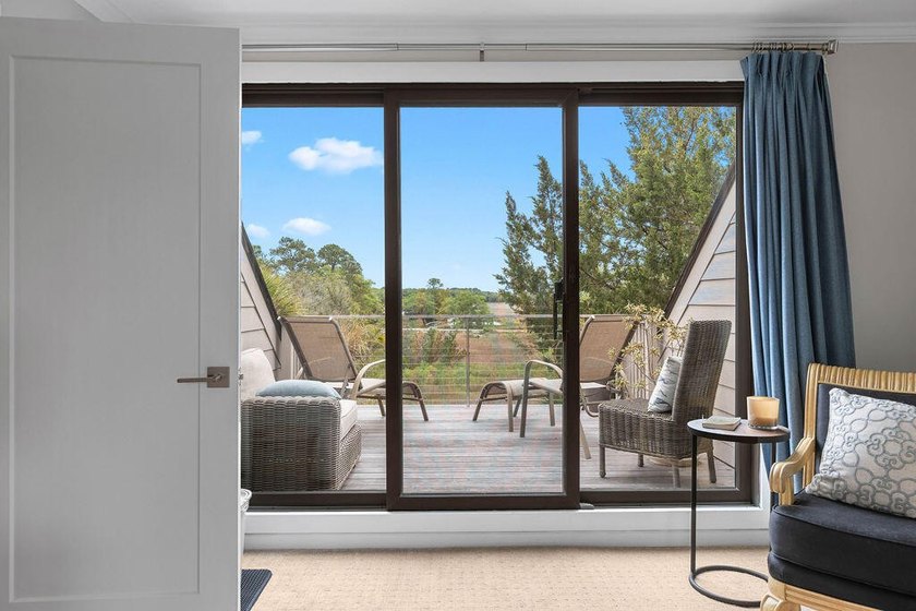 Beautifully updated two-bedroom townhouse with long tidal marsh - photo 30
