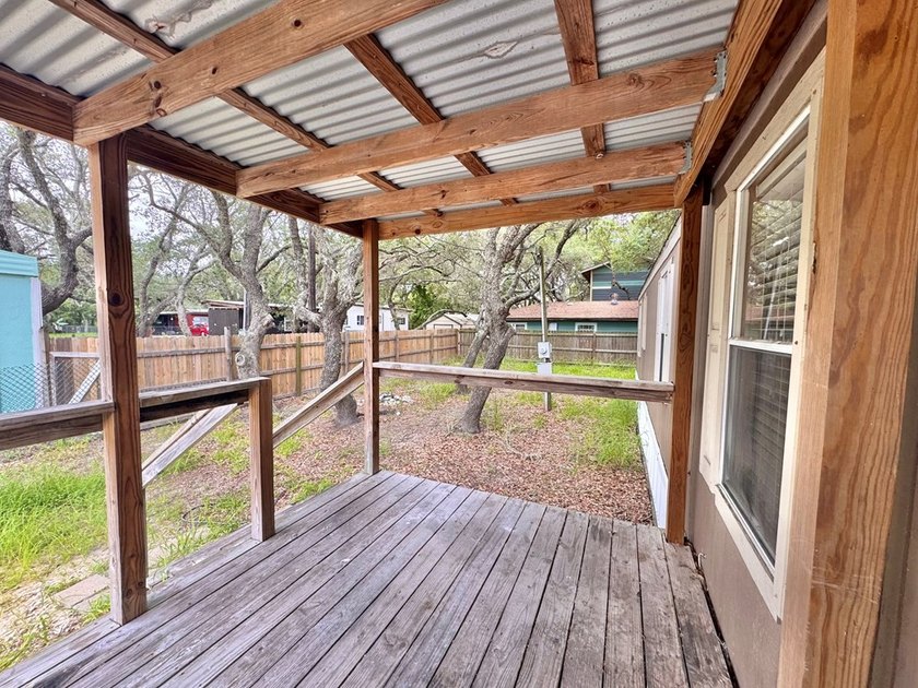 Investment Opportunity in Fulton, TX! Situated on a spacious 0 - photo 2