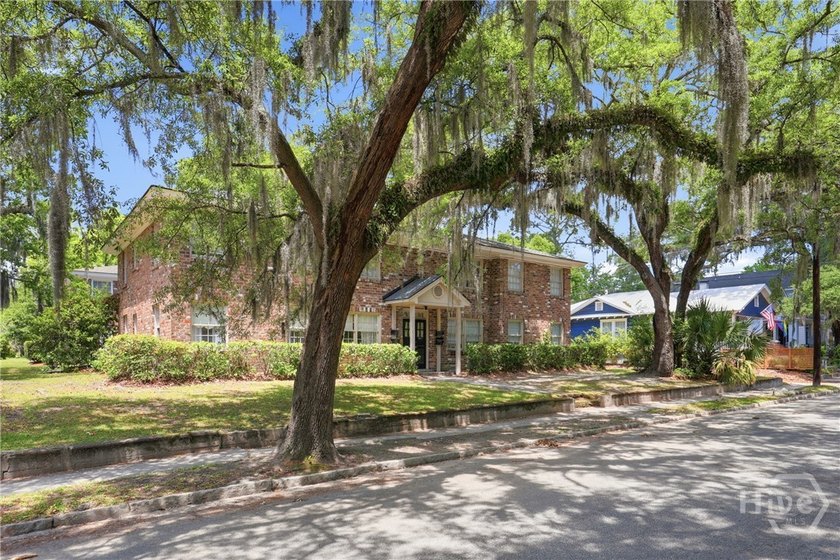 Located on Savannah's highly desirable Bull Street corridor in - photo 2
