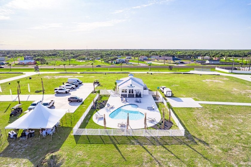 The Keys at Islands of Rockport offers canal front homesites - photo 2