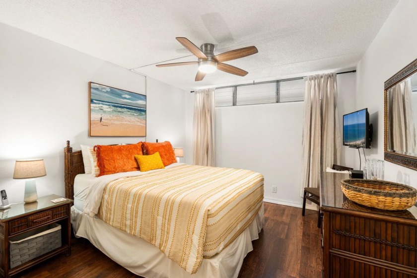 Welcome to HOTEL ZONED Kihei Akahi D107! Luxury vinyl plank - photo 24