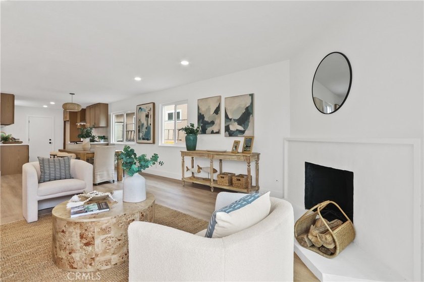 Perched in the heart of San Pedro, this BEAUTIFULLY REMODELED - photo 5