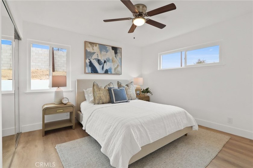 Perched in the heart of San Pedro, this BEAUTIFULLY REMODELED - photo 9