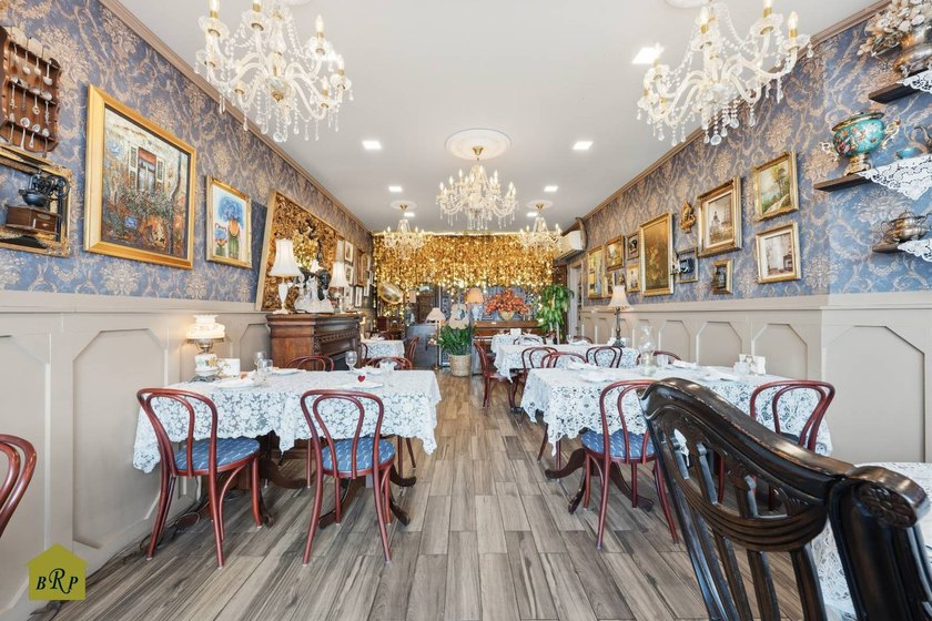 Turn key beautiful European style cafe &amp; restaurant business for - photo 3