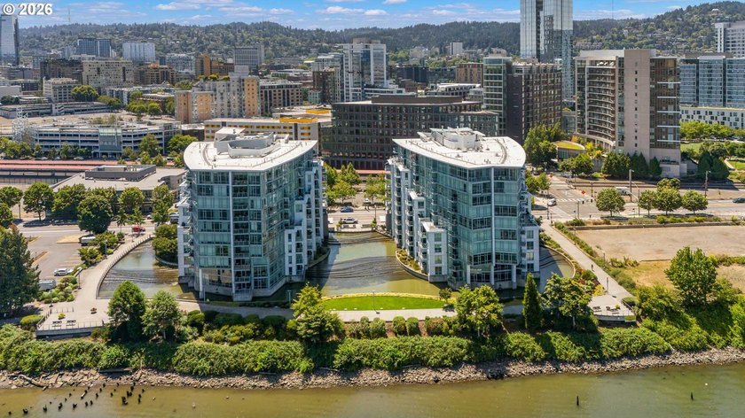 Seventh-floor views of the Willamette River from the living room - photo 36