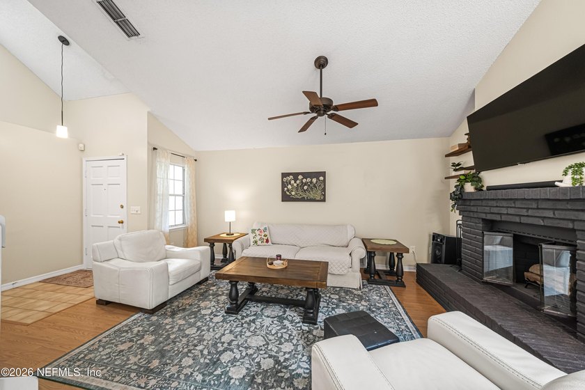 Storybook curb appeal in this quiet Ft. Caroline neighborhood - photo 7