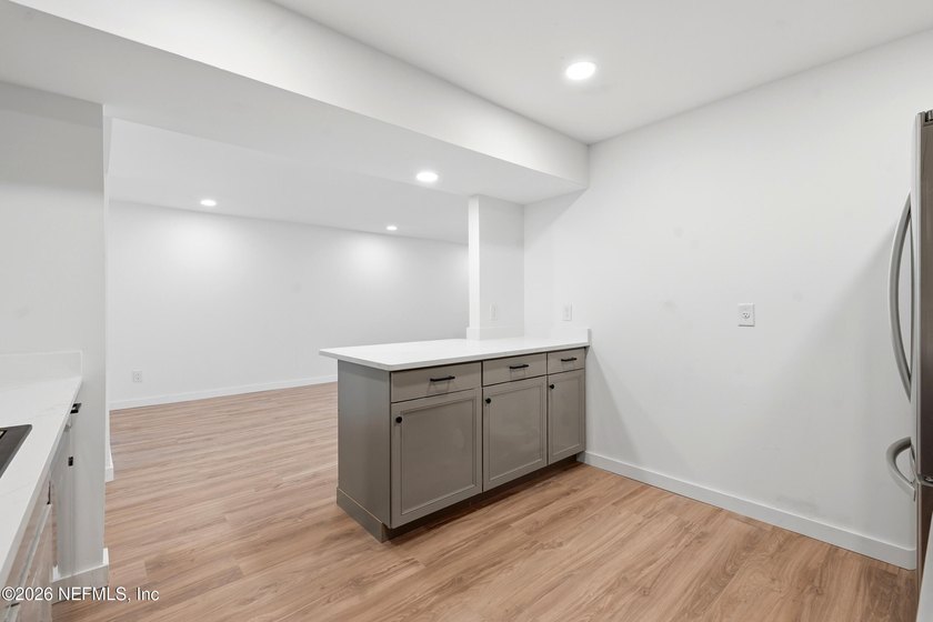 Why rent when you can own? Beautifully renovated lakefront condo - photo 11