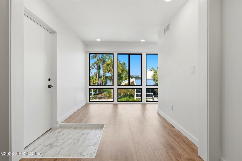 Why rent when you can own? Beautifully renovated lakefront condo - photo 15