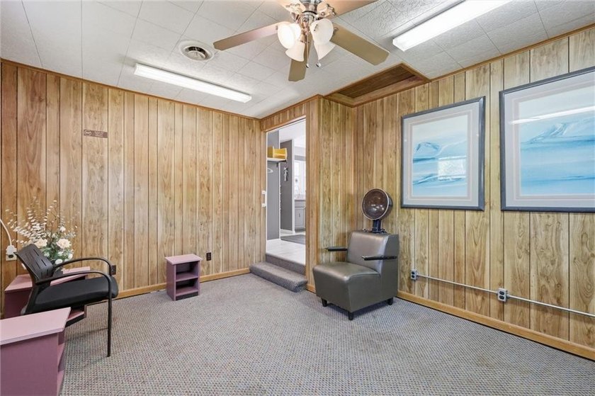 Position your business for success at 9529 Pflumm-an attractive - photo 17