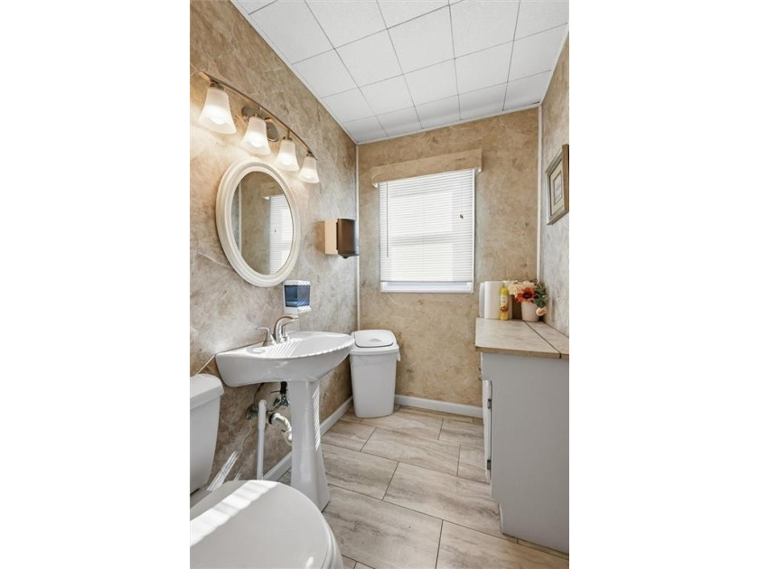 Position your business for success at 9529 Pflumm-an attractive - photo 23