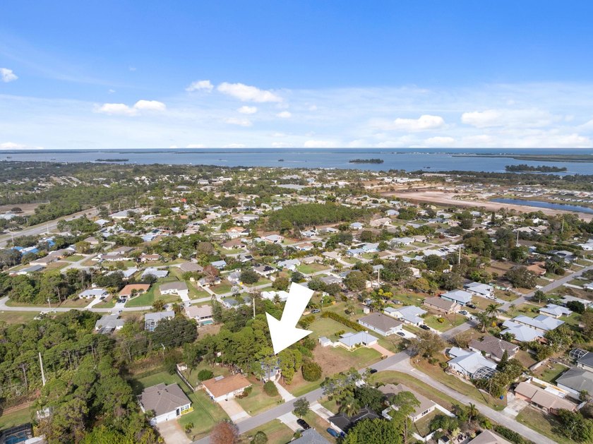 The seller is offering a $10,000 credit! Welcome home to - photo 3