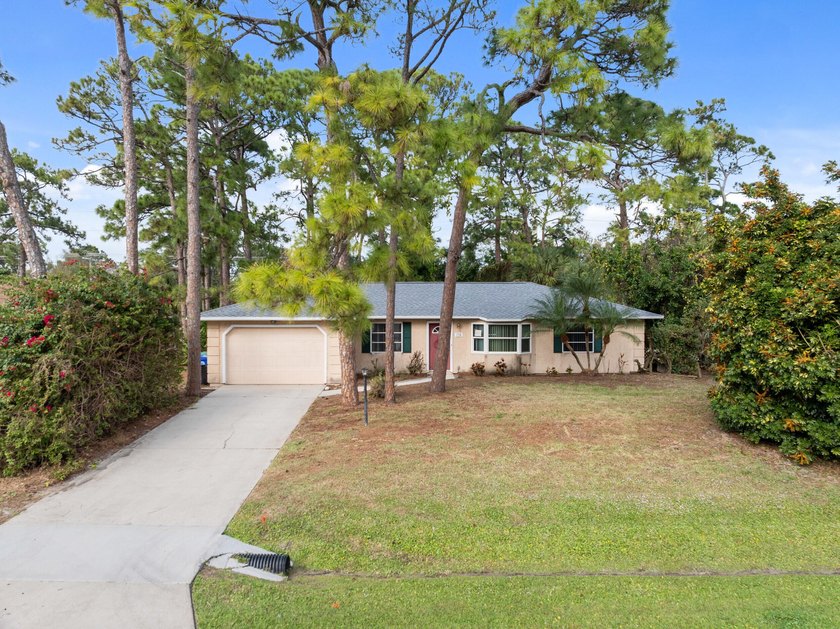 The seller is offering a $10,000 credit! Welcome home to - photo 7